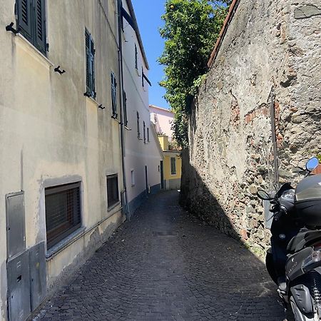 チェッレ・リーグレ Casa Graziella Bed & Breakfast エクステリア 写真