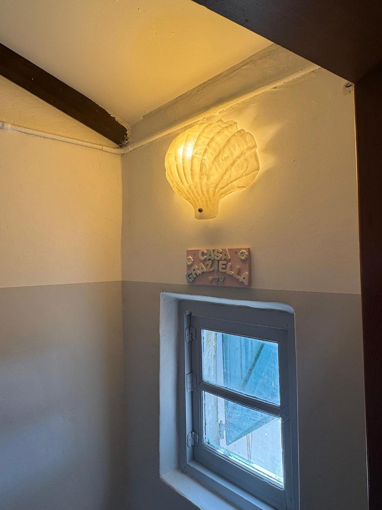 チェッレ・リーグレ Casa Graziella Bed & Breakfast エクステリア 写真